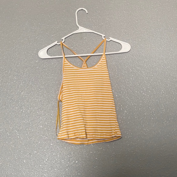 Crop top - Picture 1 of 2